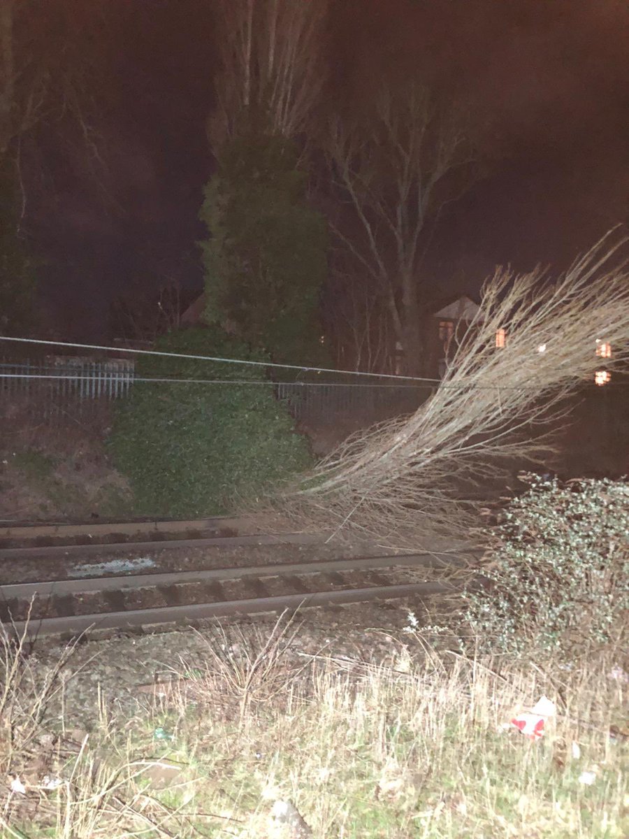 Network Rail (@networkrail) on Twitter photo 🌬️ #StormDudley has caused major disruption and #StormEunice will be more severe tomorrow.
⚠️ Check <a href="/nationalrailenq/">National Rail</a> before travelling.
How storms impact the railway:
➡️ networkrail.co.uk/stories/how-st…
#storms #severeweather 🌬️ #StormDudley has caused major disruption and #StormEunice will be more severe tomorrow.
⚠️ Check <a href="/nationalrailenq/">National Rail</a> before travelling.
How storms impact the railway:
➡️ networkrail.co.uk/stories/how-st…
#storms #severeweather
