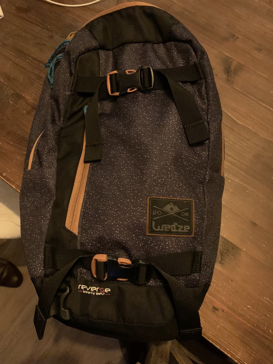 Sportrugzakje gevonden op Wilheleminasingel thv Sassenpoort gisteravond. Inclusief sleutelbosje. RT please