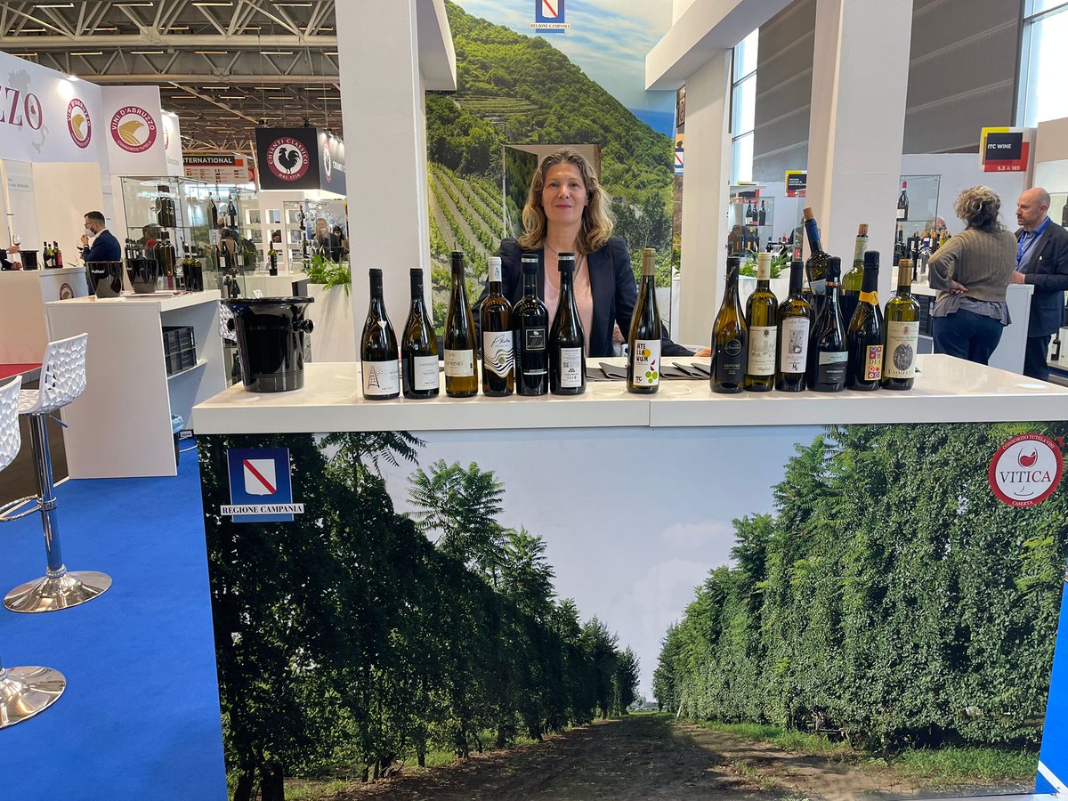 UniversalMrktng's tweet photo. Wine Paris &amp; Vinexpo Paris 2022 is celebrating the joy of being reunited with inspiring and insightful product choices and events… https://t.co/rS2vnIJGv3