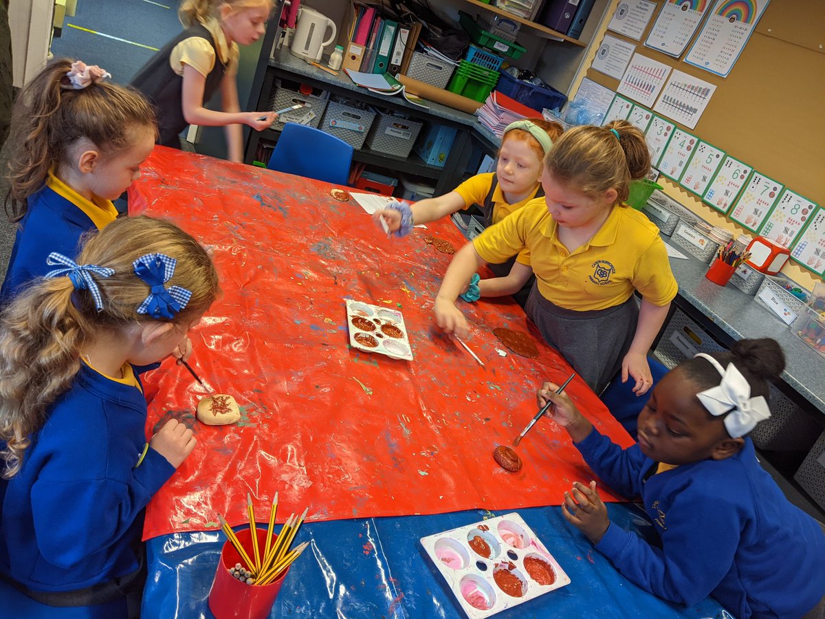 canon_burrows's tweet photo. This morning year 1 have been painting the ammonites that they sculpted from salt dough. #sawweek https://t.co/ZdcjkJls4x