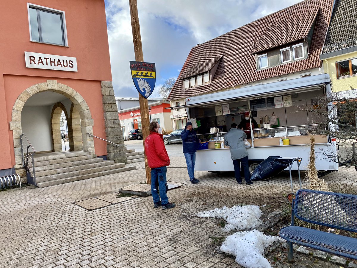 hoomygumb's tweet image. Currywurst-Frühstück, Sie kennen das! 😘