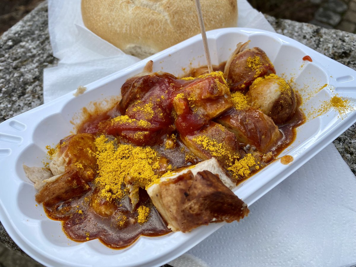hoomygumb's tweet image. Currywurst-Frühstück, Sie kennen das! 😘