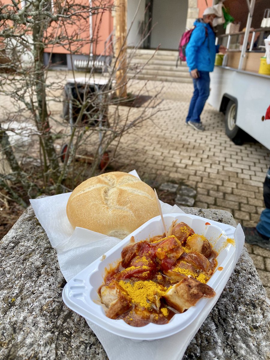 hoomygumb's tweet image. Currywurst-Frühstück, Sie kennen das! 😘