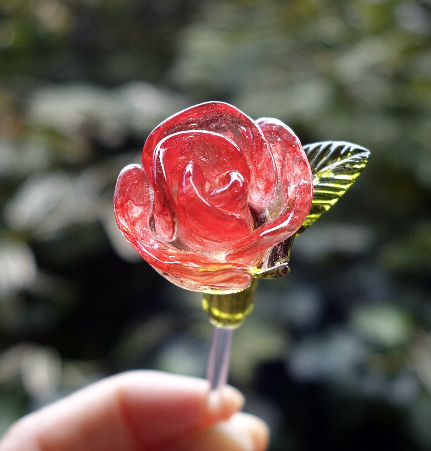 浅草 飴細工 アメシン ホワイトデーの贈り物にピッタリの飴細工を 今年もたくさんご用意しました 今年の新作は薔薇の花やハムスターなど可愛らしいものを集めました 花束セットも毎年人気です 直接会えないあの人にも ネット注文でお届けできます