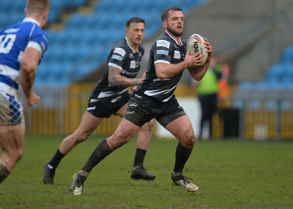 🙌 Big effort from <a href="/aaron_brown1/">Browny</a> on Sunday.

4️⃣6️⃣ tackles
1️⃣6️⃣ carries

🤝 Harold Prescott &amp; Sons

#COYV🏁