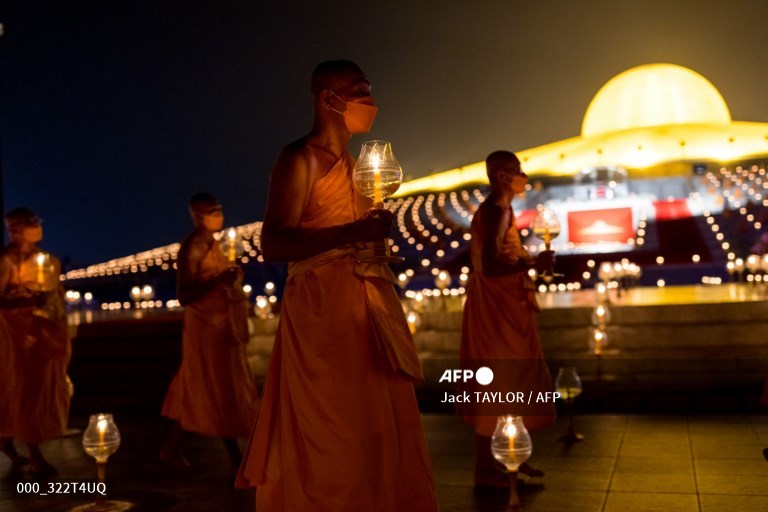 AureliaBAILLY's tweet photo. #Thailand - #MakhaBucha celebrations at Wat Dhammakaya temple, north of Bangkok.
📸 Jack Taylor #AFP https://t.co/2Xg5u1x3mK