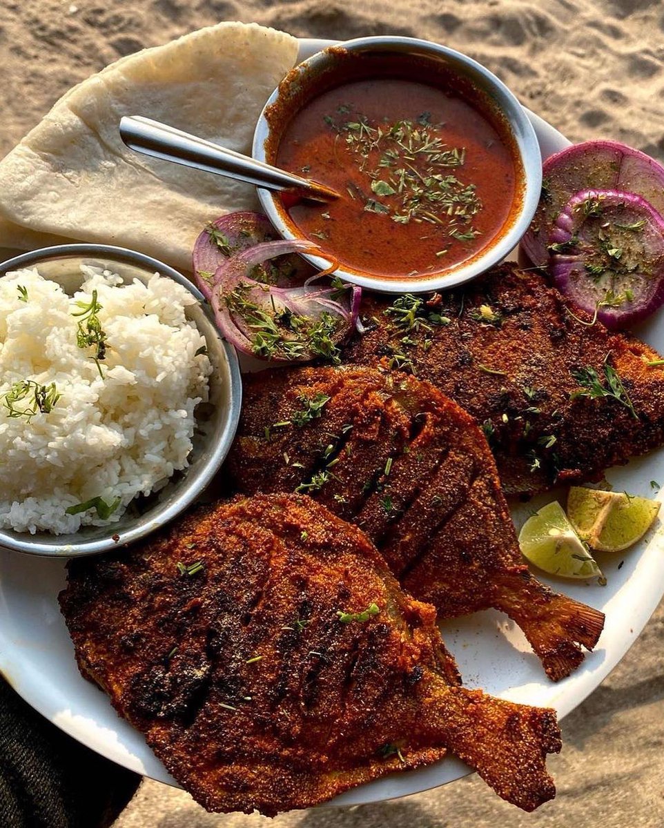 beingpunekar1's tweet photo. Kihim Beach is a wonderful escape because it is a lesser-known and less-frequented beach. In #Kihim, the fish thali is delicious, and don't miss out on the local coconut jelly.
Pune - Kihim 130KM
PC: @_lunlumo_ , @sahilart , @iamfarhaazee , @dr_sobia https://t.co/yFD5LdYwVw
