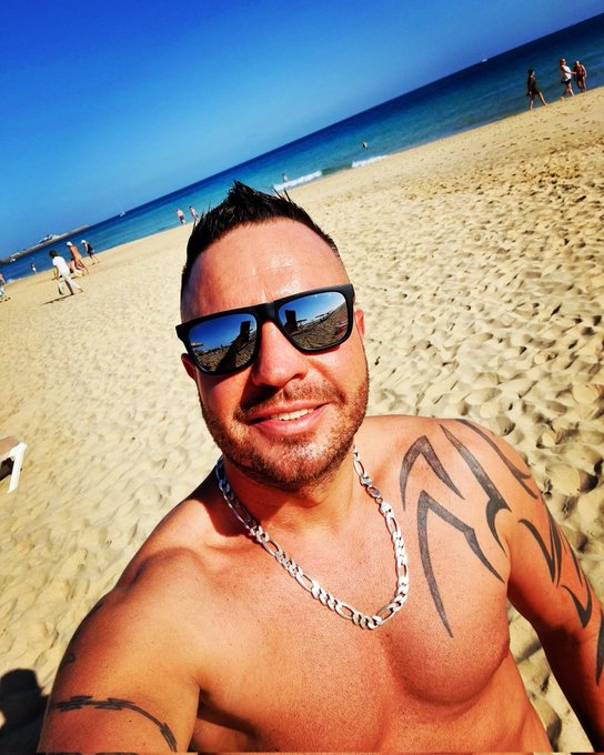 Going swimming in the sea 🌞🏖 #beachlife #beach #Fuerteventura #Sunniten #Sun https://t.co/QkTAnhzyRx<a href="/tag/beachlife"class="tags">#beachlife</a><a href="/tag/beach"class="tags">#beach</a><a href="/tag/sun"class="tags"><span>#sun</span></a><a href="/tag/fuerteventura"class="tags"><span>#fuerteventura</span></a><a href="/tag/sunniten"class="tags"><span>#sunniten</span></a>