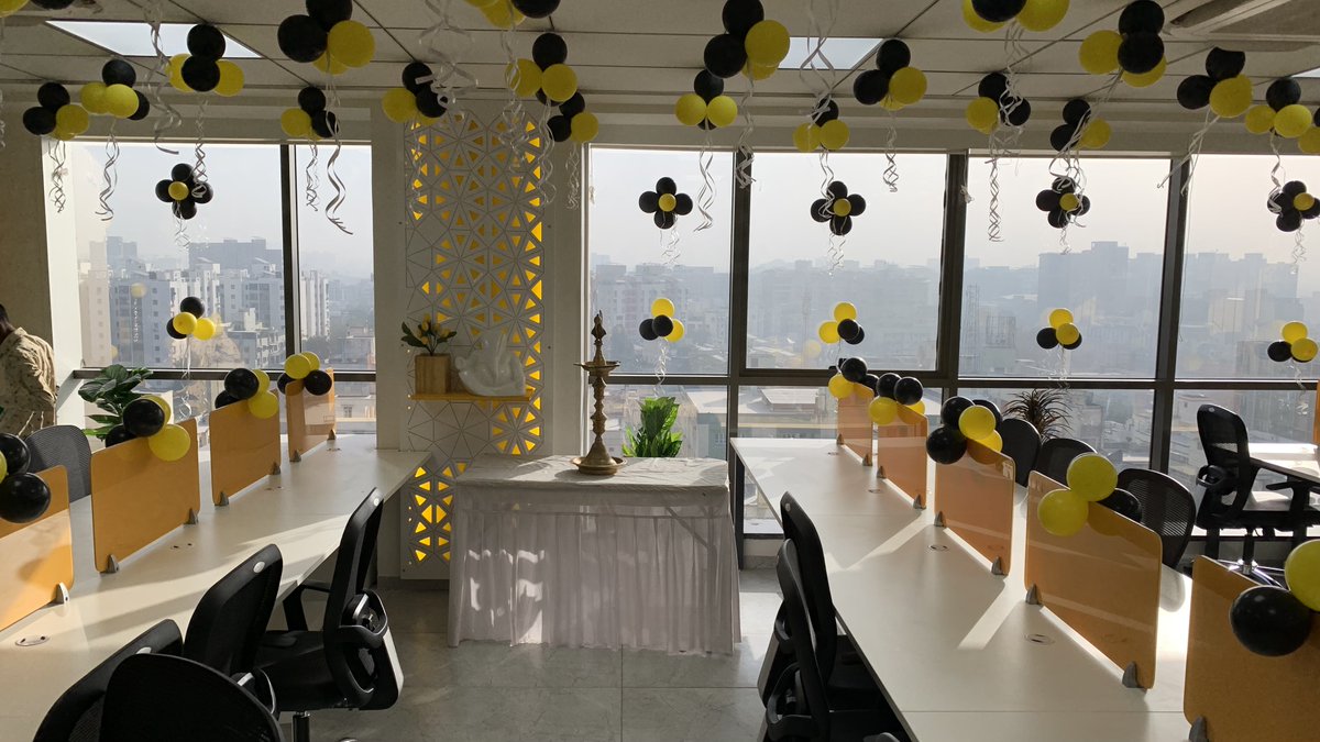 MoveoApps's tweet photo. A new office for new ideas and new innovations. #MoveoApps has a new home.

#newoffice #movingday #unveiling #openingceremony https://t.co/zB3Tqo6lMH