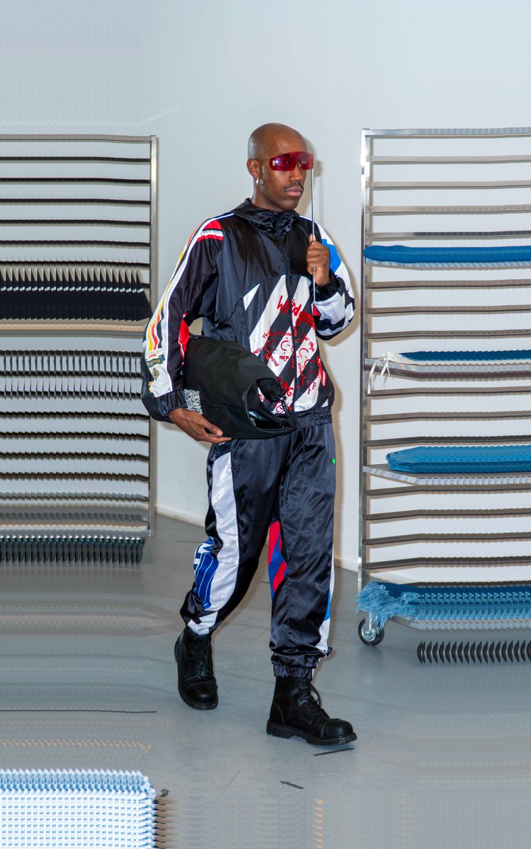 Anton Schnaider, co-brainchild of KSENIASCHNAIDER identifies his latest fashion collection as an unseasonable drop, titled “OFFLINE MULTIPLAYER MODE 3.0”. 

Read the full article and view the collection on our website. 

brokemagazine.co.uk/kseniaschnaide…

#Fashion #FashionMagazine