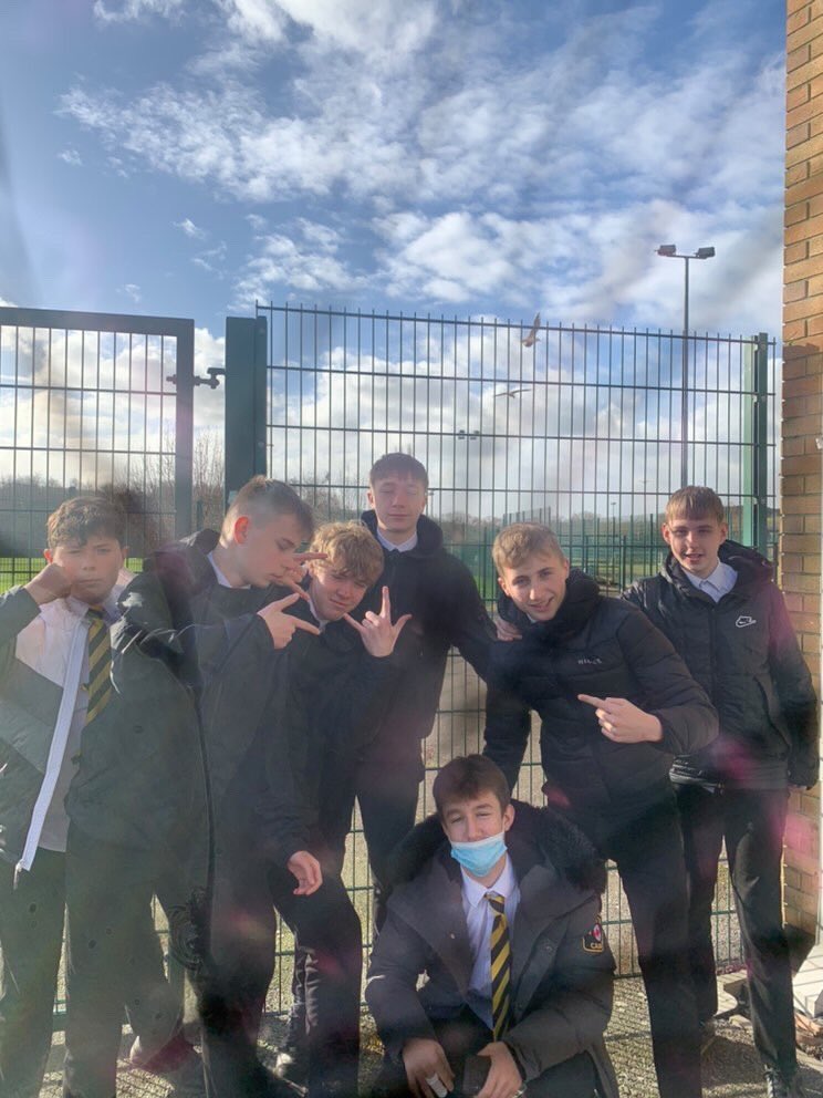 ethandavisonn's tweet photo. Managed to get some pictures with my sons new squad. Can’t believe he’s all grown up. He’s finally worked hard enough to get into a squad that loves and appreciates him. So, so proud. Thanks to Cory Lawz for giving him this opportunity ❤️ literally crying xx @LucasJH19 #loveyou https://t.co/jkFusWXVok
