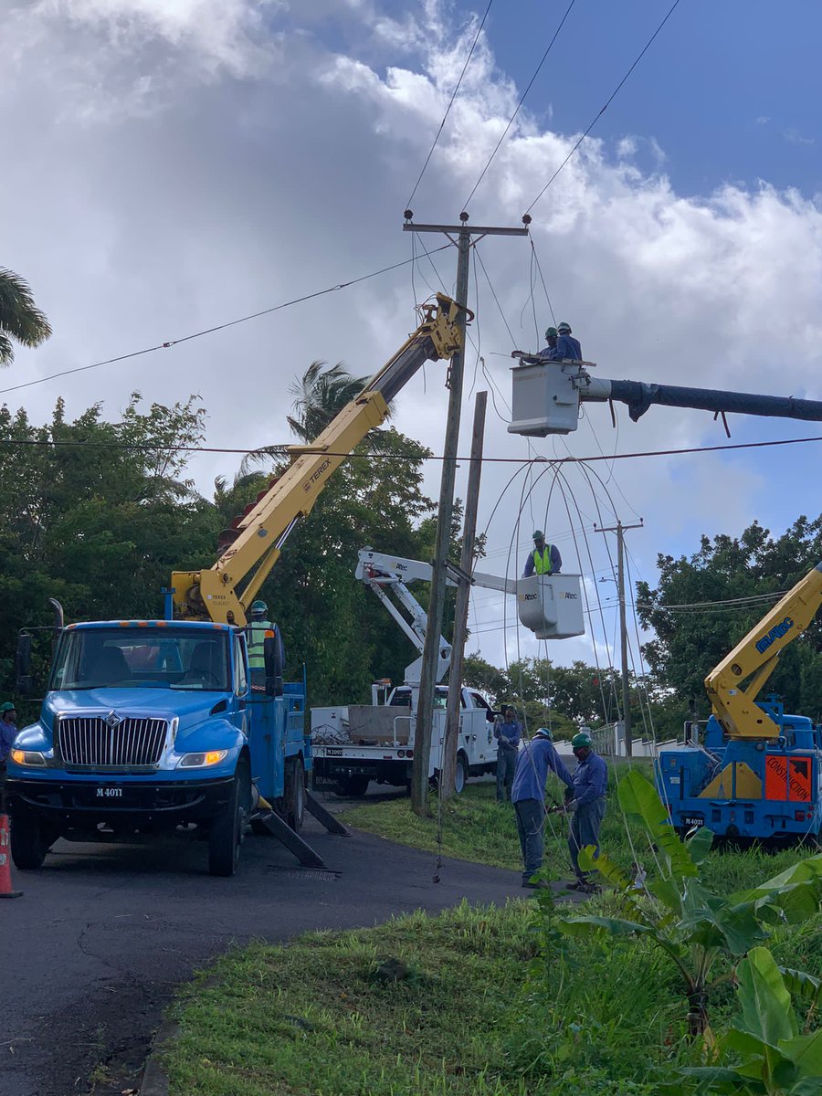 An #ExPP22 task focused on overhead lines is mapping the island's electrical network using a variety of different methods. In #HADR, these would be used to rapidly report and collate the condition of damaged infrastructure and prioritise repair. 👷‍♂️⚡ #Global <a href="/8EngrBde/">8 Engineer Brigade</a> <a href="/DefenceEng/">Defence Engineering Profession</a>