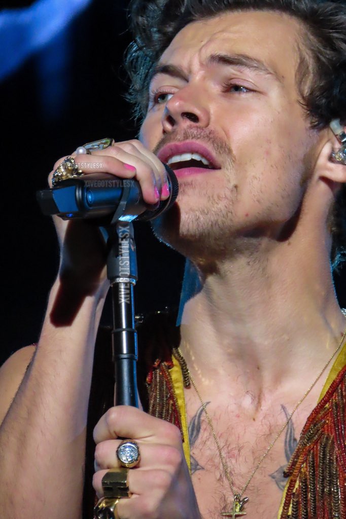 lu_osito2's tweet image. treinta, al rato vengo a terminar mi trabajo :)

I vote #Harries for #BestFanArmy at the #iHeartAwards︎