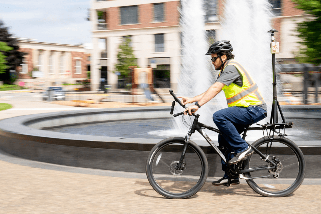 EosGNSS's tweet photo. Today's #tbt goes back to this amazing photo from @OHMadvisors! They created their very own "Smart Bike" setup for data capture with an Eos Arrow Gold #GNSS receiver and Esri's @ArcGISApps.

Learn more about their work in this 2020 #MiCAMP session: https://t.co/rDM3TIo0Q9 #GIS https://t.co/fdJKVSgYs6