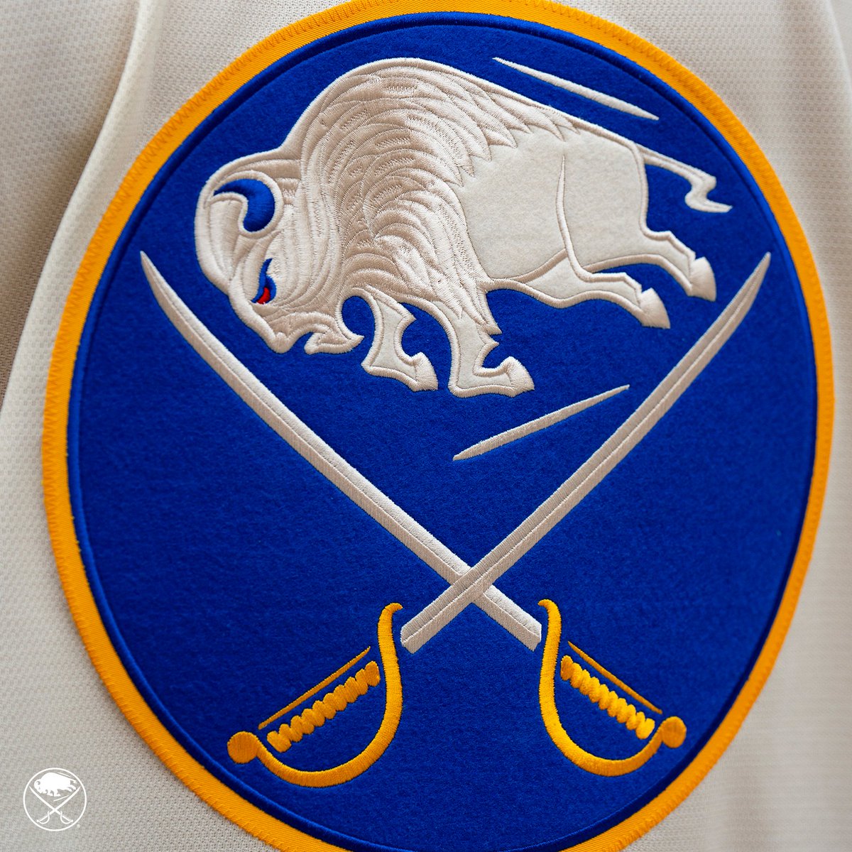 BuffaloSabres's tweet photo. Our heritage white-based uniform with a fresh spin. 

Check out those details🔥 | https://t.co/6pKGaWnze9 https://t.co/tprRUzyAko