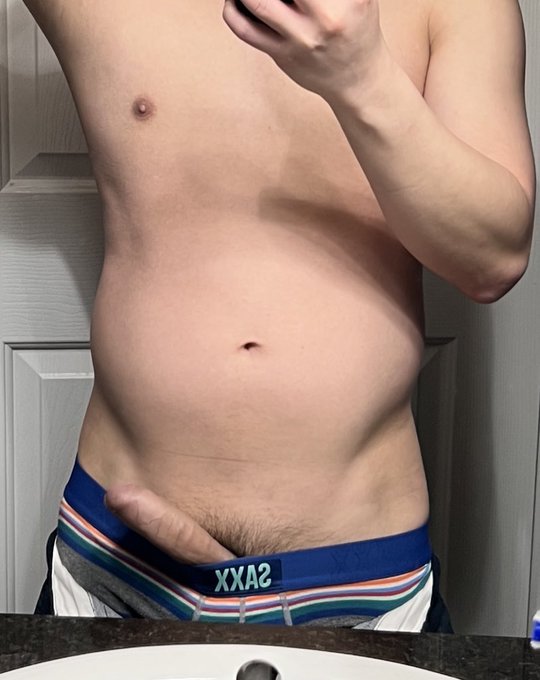 Feel like staying in bed today, join me? 😏 https://t.co/AgIc3vWfIq<a href="/tag/softuncut"class="tags"><span>#softuncut</span></a>