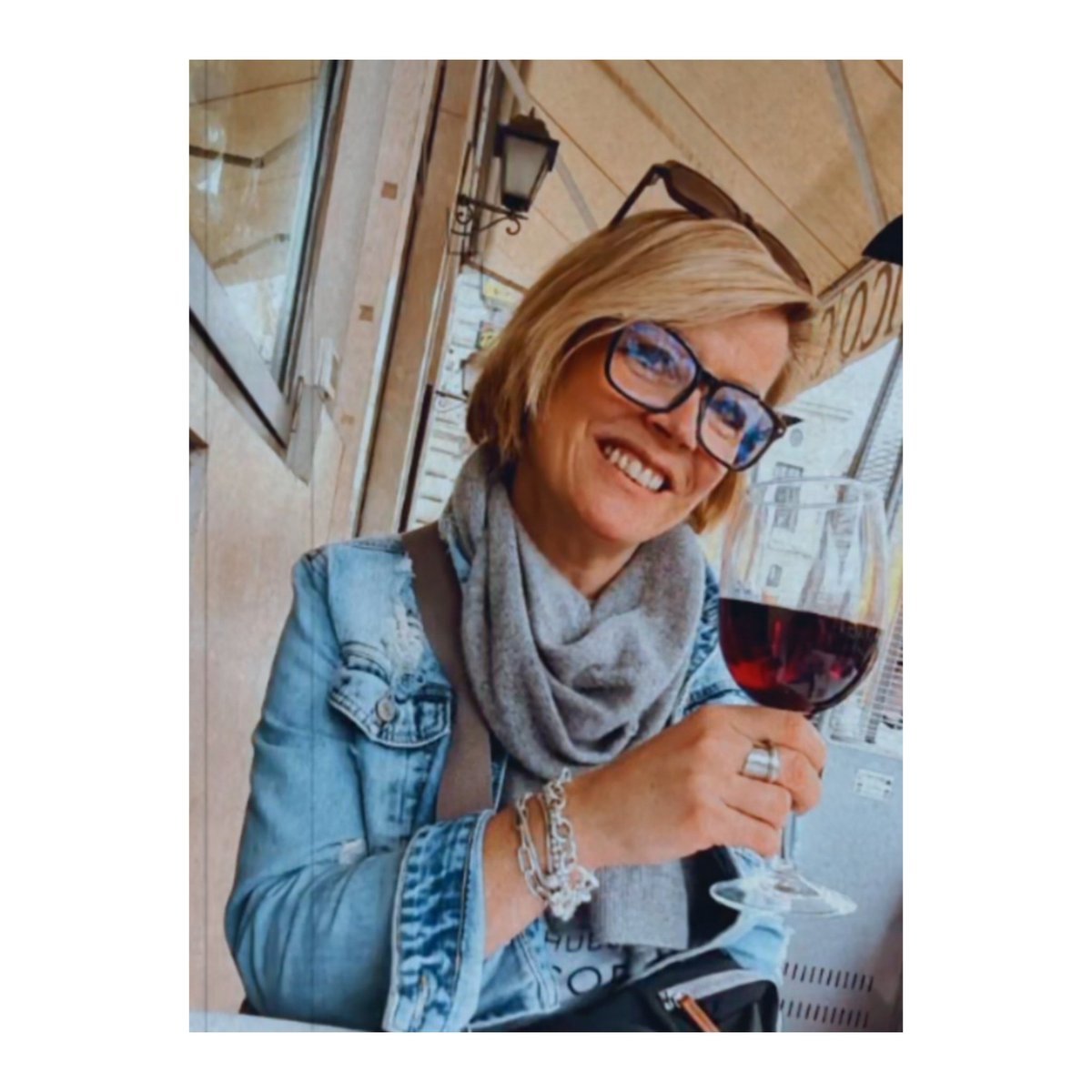 Runjulie73's tweet image. Has had the best valentines day and birthday in 🇮🇹 Italy. Cheers