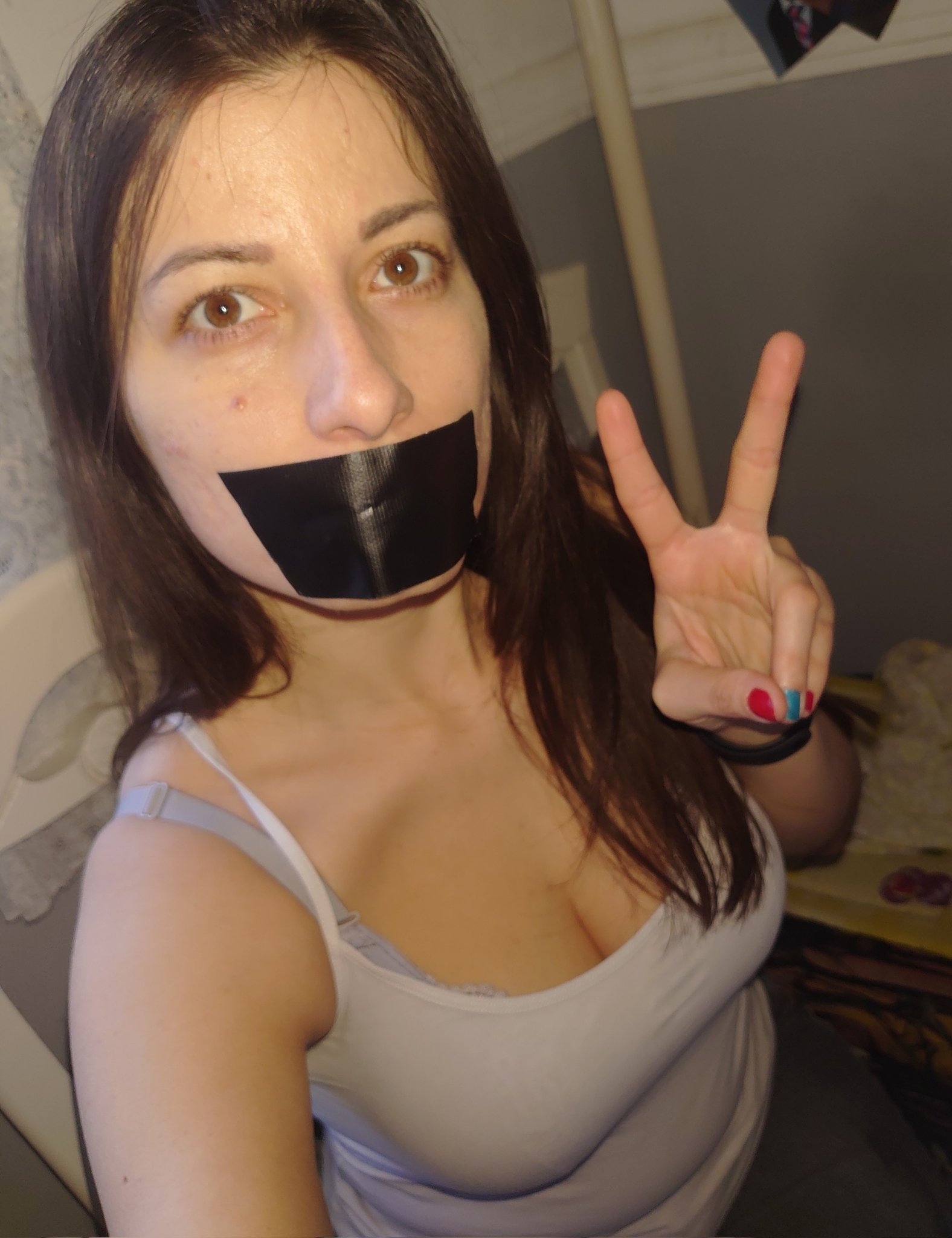 Sarah Fetishgirl on X: Black tape ✌️☺️ #bound #tape #gagged #sticky  t.cohKfJYmKeHc  X