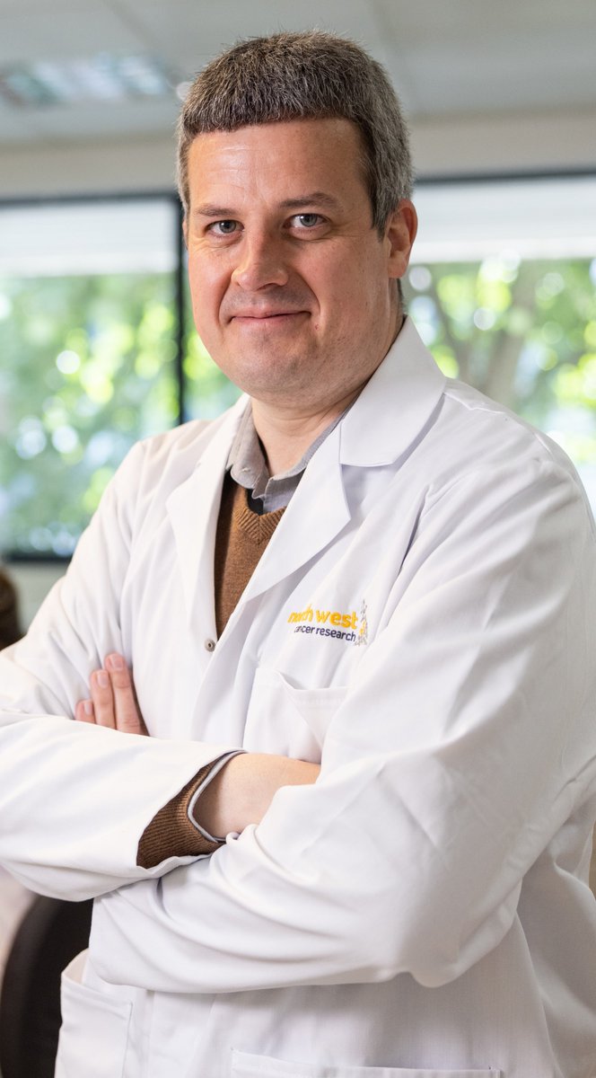 Liverpool Head & Neck Centre (@livheadandneck) on Twitter photo Congratulations to Professor Jason Parsons, recently promoted to Chair in Radiation Biology at UoL. Fantastic personal achievement & also wonderful recognition of his Group's progress in radiobiology & proton research <a href="/LivUniMedicine/">UoL School of Medicine</a> @livuniHLS <a href="/NWCRCentre/">NWCR - UoL</a> <a href="/LivCancerRes/">LCRI</a> <a href="/CCCNHS/">The Clatterbridge Cancer Centre</a> Congratulations to Professor Jason Parsons, recently promoted to Chair in Radiation Biology at UoL. Fantastic personal achievement & also wonderful recognition of his Group's progress in radiobiology & proton research <a href="/LivUniMedicine/">UoL School of Medicine</a> @livuniHLS <a href="/NWCRCentre/">NWCR - UoL</a> <a href="/LivCancerRes/">LCRI</a> <a href="/CCCNHS/">The Clatterbridge Cancer Centre</a>