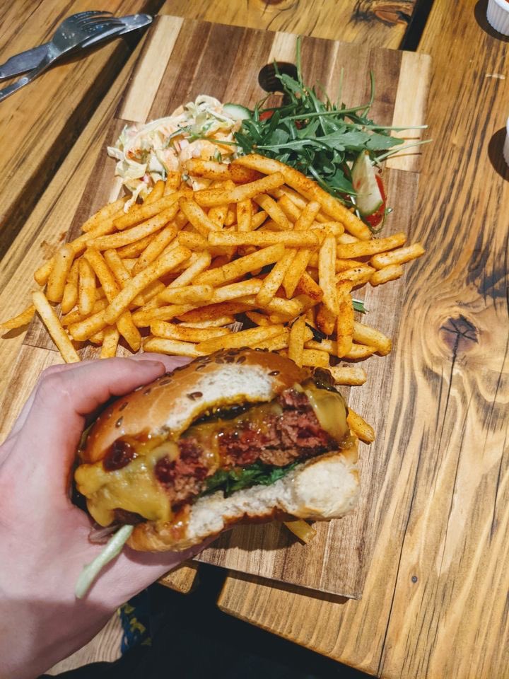 totterdownshake's tweet photo. Thursday night is #burgernight at the Shakey. Tonight we have our new menu including jamb and rosemary and also the juicy meat free beetroot and black garlic. #totterdown #bristolvegan #foozie #bristoleats #bristolstudent https://t.co/eTmwgbHMvp
