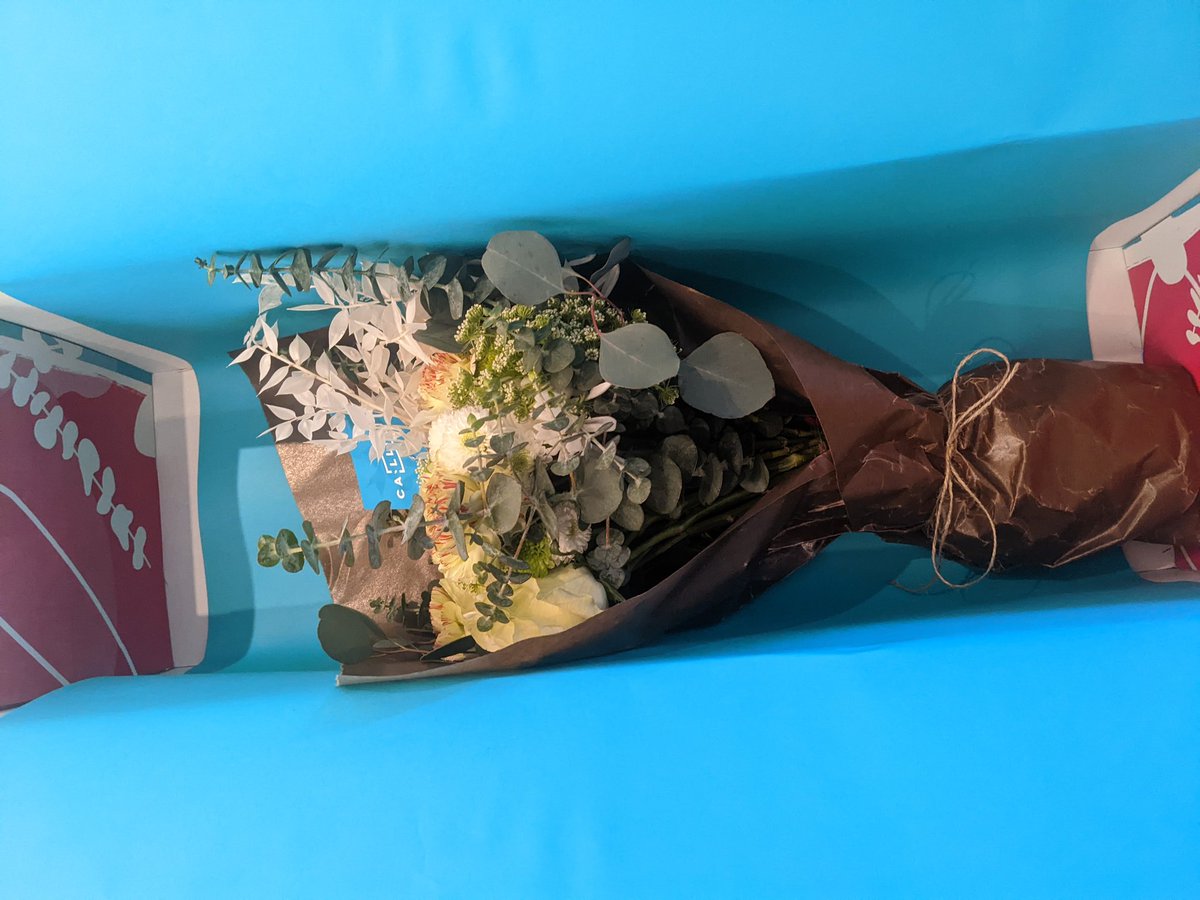 HostShawn's tweet photo. Such an unexpected surprise, but there were 10 bouquets of flowers at my door today... #secretgift #RandomActsOfKindness #callia #ValentinesDay #flowers #teammembers https://t.co/KRF8TwA3Ed