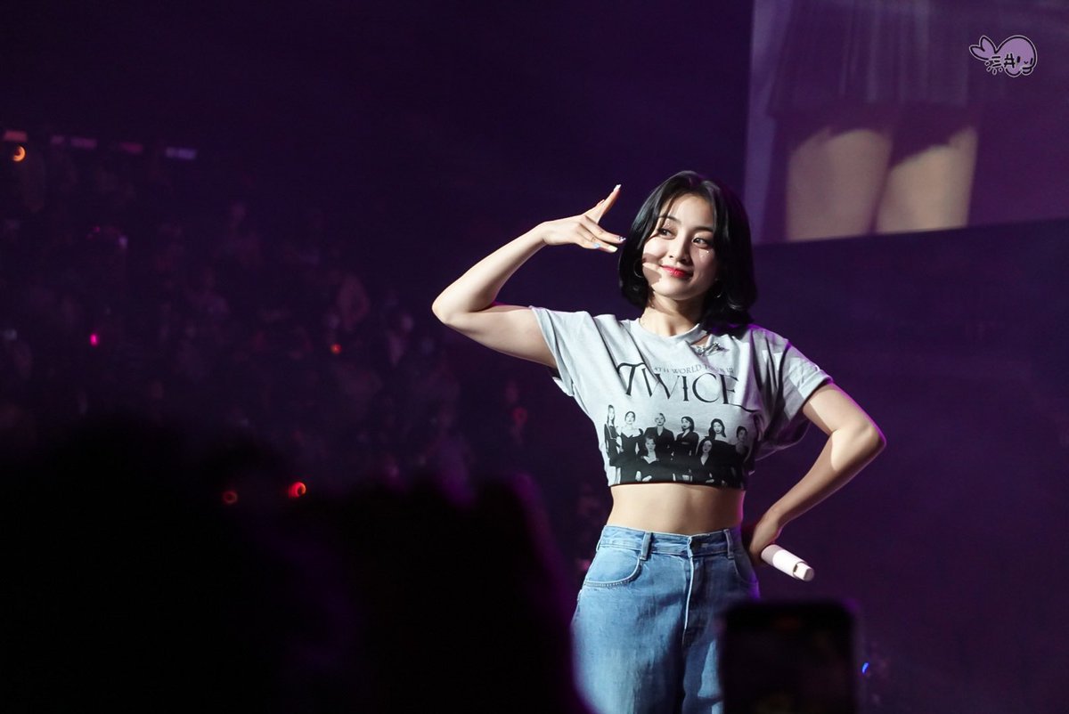 cr Fakentrue201 #JIHYO #트와이스  #지효 #TWICE #TWICE_4TH_WORLD_TOUR <a href="/JYPETWICE/">TWICE</a>