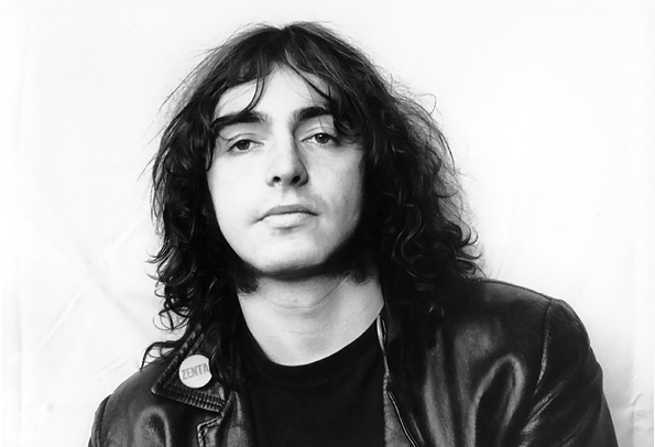 libroscrudos's tweet photo. Hoy hace diez años nos dejaba Michael Davis, histórico bajista de MC5 y Destroy All Monsters.

📸 Leni Sinclair, 1969. https://t.co/tcflNpncWr