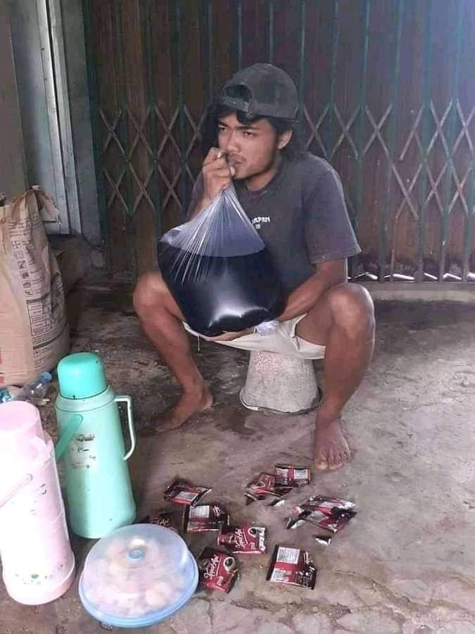 raretiopoopo's tweet photo. @Risma_Bungadesa @Montir_UFO @NyaruWalet @BaraTerpendam @afif_lmg @AchiliusUyau @patoradoz200 @1yudhiasmara @YURANSIMA3 @YosepSau @3_y4n4 @CahYogya6 @RaniKancana__ @AliCarli2910710 @Mahrus30127858 @ReyMs15 @Aa_Rasss @BocahKulon7 @BRokanhilir Syudah https://t.co/ixpBJW8nni
