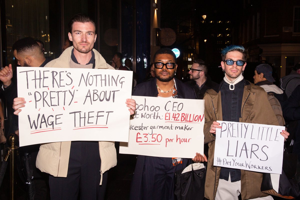 TheTab's tweet photo. Ex-Islander @TwinBrett_ joined in the protests to show his solidarity with fellow 'fair fashion' campaigners: https://t.co/xDRKwCJnfU