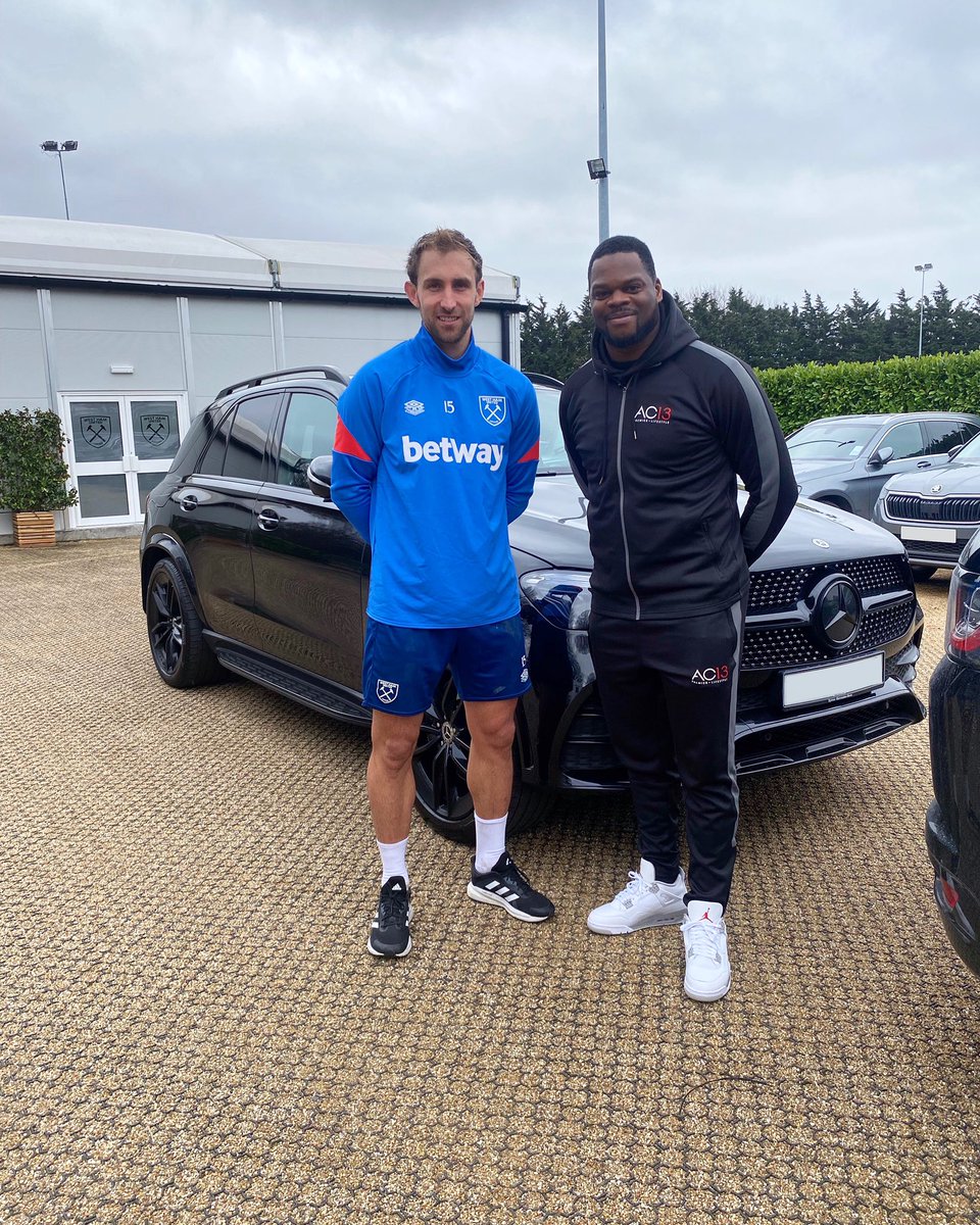 Craig Dawson taking delivery of his new Mercedes GLE SUV, thanks again for using AC13 🤝

Looking for a new or used car? Get in touch today ac13premier.co.uk

#ac13premier #westham #PremierLeague #football