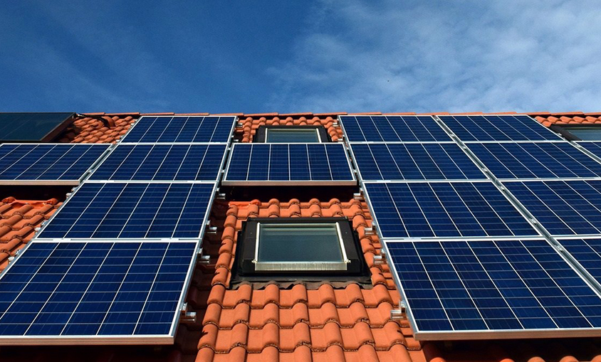 El precio de la energía solar en la azotea seguirá creciendo este año y retomará la tendencia bajista en 2023 goo.gl/b7DNwU