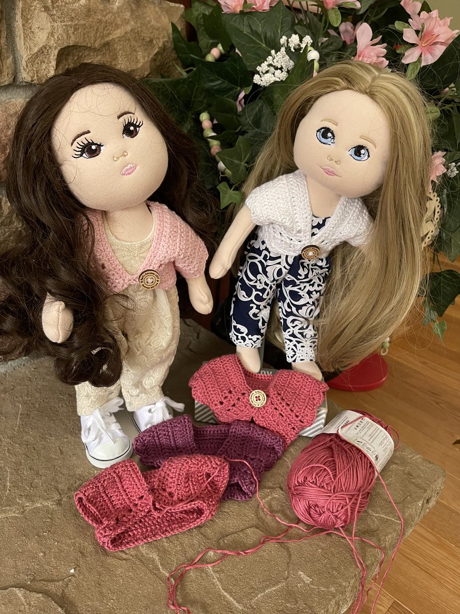 aprilsloft's tweet photo. Doll sweater making week. Almost done! Love this little pattern. #LOFT #dollmaker #planetapplique #sewist #crochet https://t.co/JwqdfqjvOw