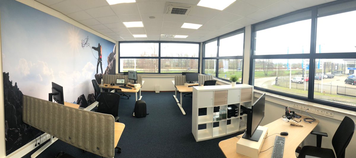 𝗥𝘂𝗶𝗺𝘁𝗲. 𝗚𝗿𝗼𝗲𝗶. 𝗞𝗮𝗻𝘀𝗲𝗻. 🏢

Vanaf maandag zijn wij gesetteld in ons nieuwe kantoor in Roermond.

Kom gerust eens een kijkje nemen onder het genot van een kop koffie!

𝘕𝘰𝘵𝘦𝘦𝘳 𝘥𝘪𝘳𝘦𝘤𝘵 𝘰𝘯𝘴 𝘯𝘪𝘦𝘶𝘸𝘦 𝘢𝘥𝘳𝘦𝘴:

Noordhoven 17
6042 NW Roermond