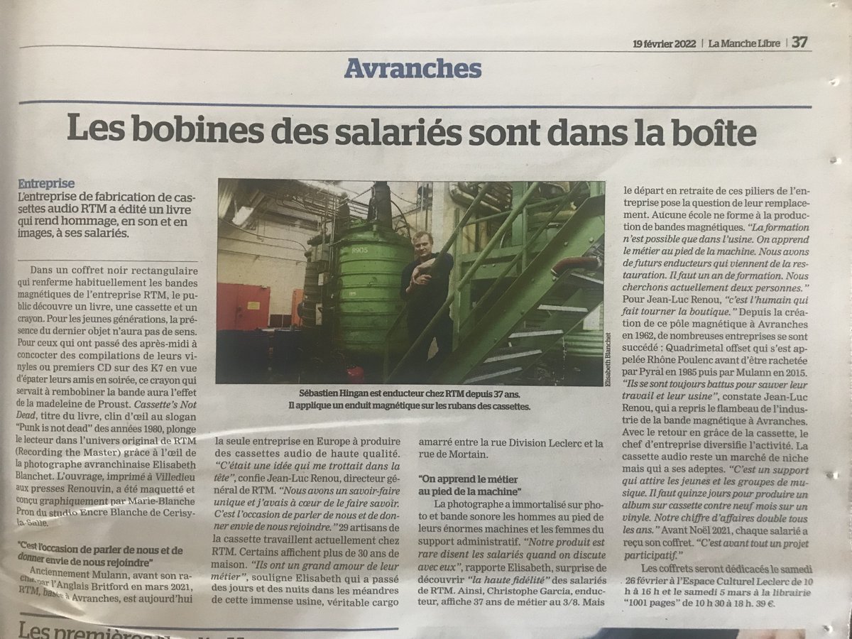 BlanchetElisa's tweet photo. Merci à @NTSlml pour ce chouette article sur la sortie de mon livre CASSETTE'S NOT DEAD : livre-coffret-K7 sur l'usine Recording The Masters. Dédicace 26/02 Esp Culturel Leclerc 10h à 16h et le 05/03 à la Librairie Mille et une pages - Avranches de 10h à 12h30 et de 14h à 18h https://t.co/7VmpqWKgZL