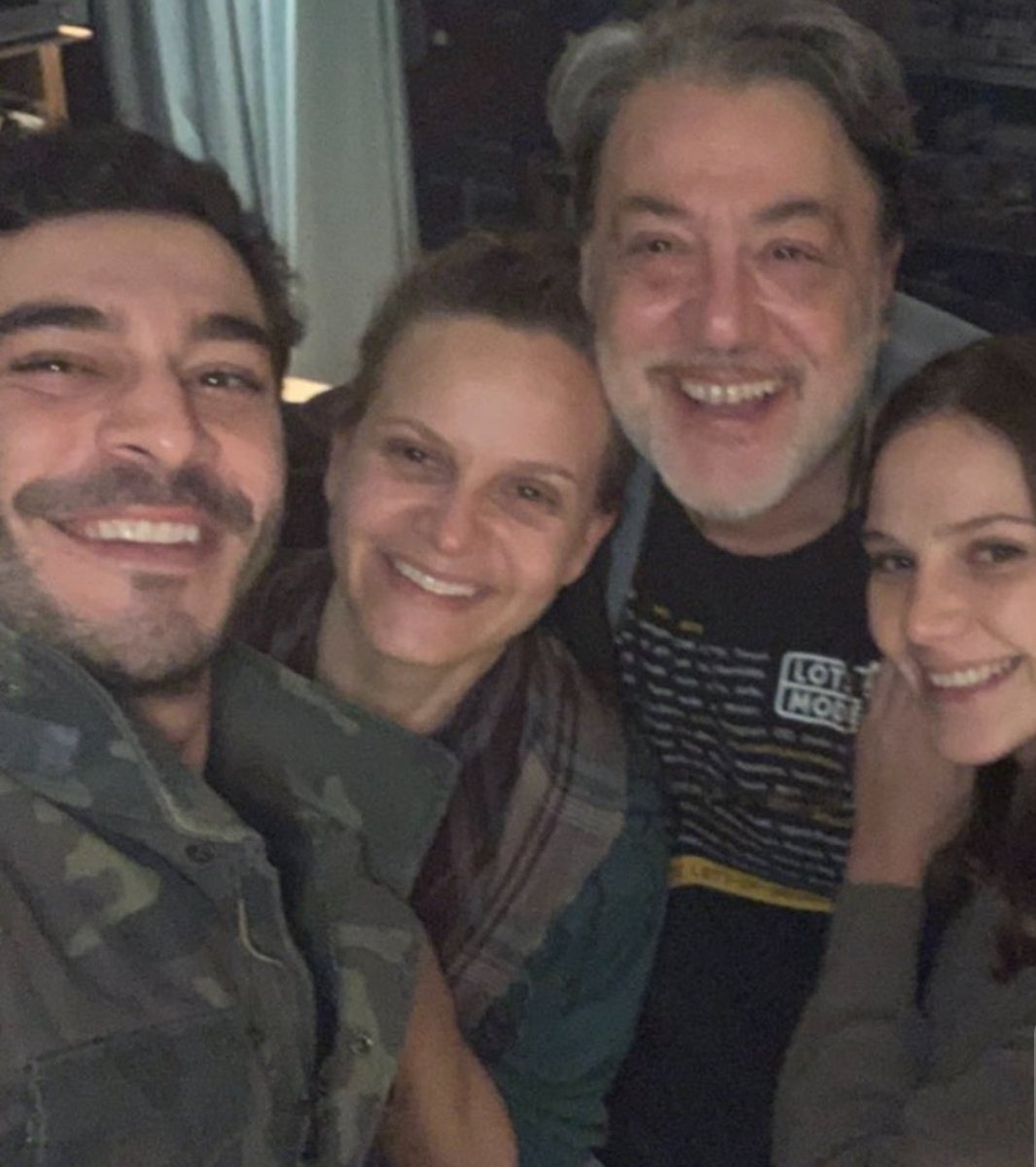 mahcelimm's tweet photo. Yahu madem buluşuyorsunuz niye paylaşmıyorsunuz alacağınız olsun. Kerem abi iyi ki varsın sayende Albur gördük https://t.co/0eN3DIs4ng