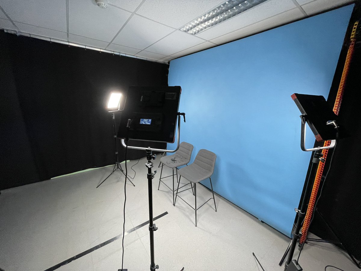 Depuis un an, <a href="/LeForem/">Le Forem</a> s’est doté d’un tout nouveau studio vidéo. Objectif ? Produire du contenu #vidéo rapidement pour promouvoir ses produits et services auprès des citoyens et des entreprises ! 
Content de pouvoir travailler avec un tel outil #communication
