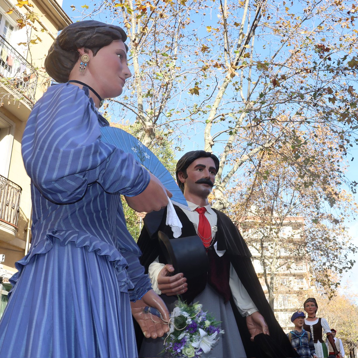 🔵 El proper diumenge tornarem a sortir perquè s’inicien els actes de la #festa més dolça de l’any, la Festa de #SantMedir22! 🍬🍭

Us esperem a les 10.30h a la Pl. Trilla davant del monument i a la cercavila posterior que acabarà a la Pl. de la Vila on es llegirà el #Pregó! 📣✨