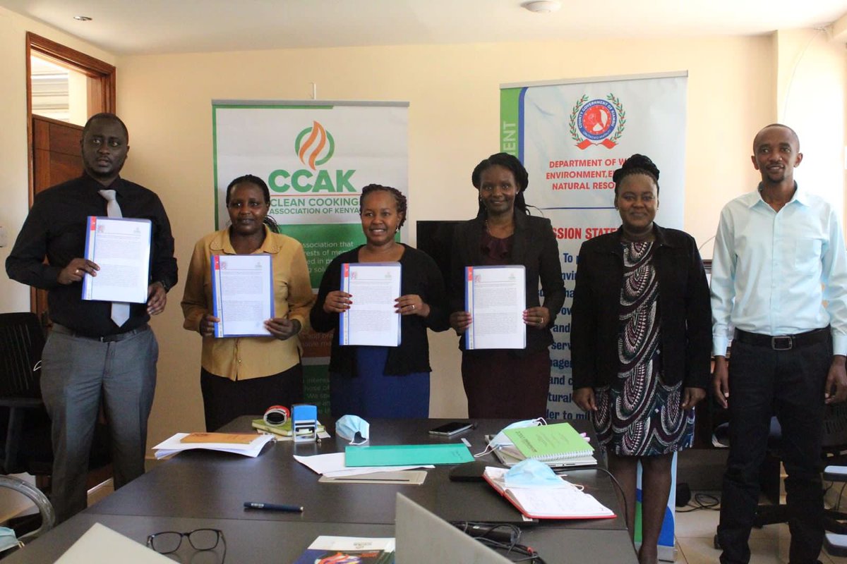 nyambura_mariam's tweet image. Today we @CleanCookingKe signed an MOU with Kiambu County.
#Cleancookingsolutions
#renewableenergy