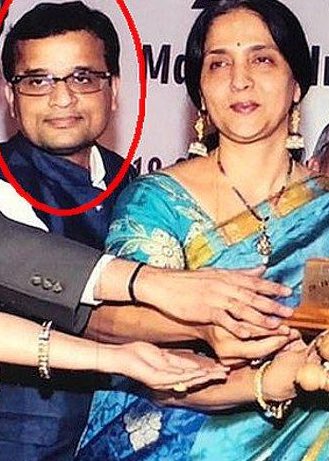 The most intriguing stories in recent times have been:
1. Suket Chandrashekhar who enticed actresses sitting from jail
2. #ChitraRamkrishna who as CEO of NSE took directions from a yogi in the Himalayas
Was the apparent yogi, the COO Anand Subramuniun? Finally here is his photo