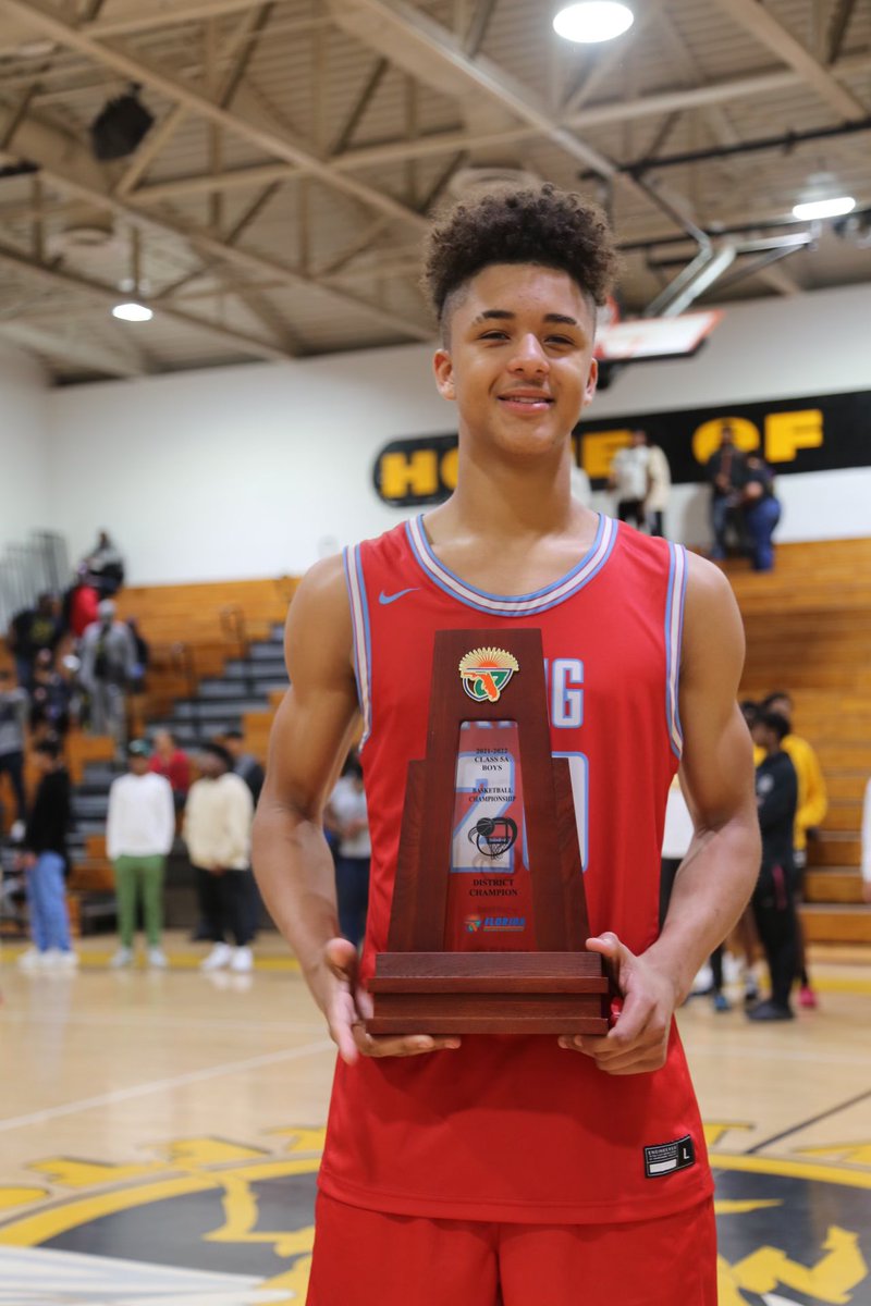 Congratulations to <a href="/john_az21/">John Ziegler</a> for being selected 1st team in the National Division and Hillsborough county top 25. 

Congratulations to Domanic Betancourt for being selected 2nd team National Division. We are extremely proud of both of their achievements. 
#Go 🦁 <a href="/BayAreaHoopsfl/">Reg Burke ΦΒΣ🤘🏾</a>