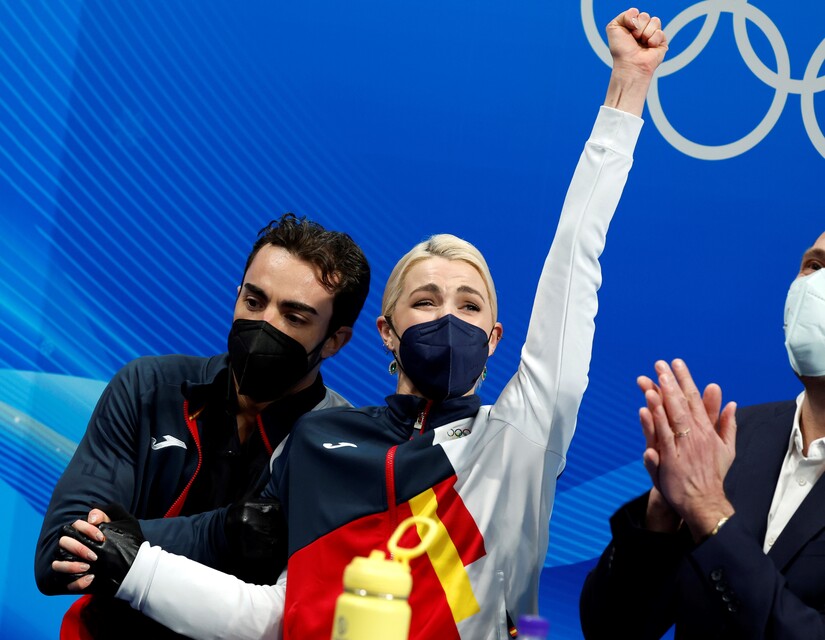 🔴Adrián Díaz (<a href="/AdrianDiazBron/">Adrian Diaz Bronchud</a>), diploma olímpico junto a Olivia Smart (<a href="/OSmartPodium/">Olivia Smart</a>) será el abanderado de España en la clausura de #Beijing2022

🗣️"Es una oportunidad única para culminar estos Juegos que nos han ido tan bien tanto a mi como a Olivia"

rtve.es/deportes/20220…