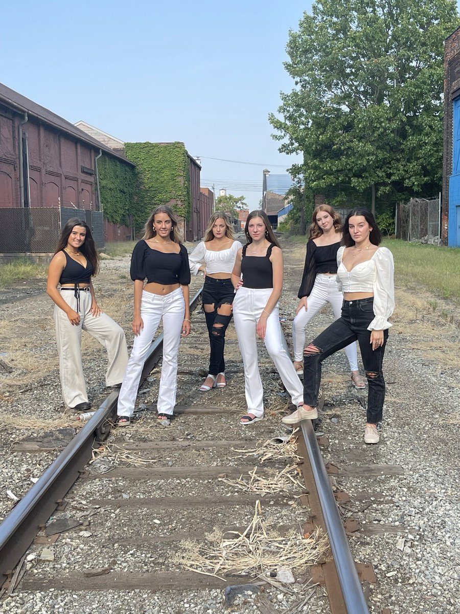 ALHSDanceTeam's tweet photo. Seniors final basketball performance Friday 2/18. Come support all seniors! ALHS! @ALHoopsClub @AvonLakeSports @alhs_section @AvonLakeSchools @CoachL_AvonLake @V_Nuggud @ALCurriculum @MMay_ALHS @ALBoosters https://t.co/6i2NjNOFmk