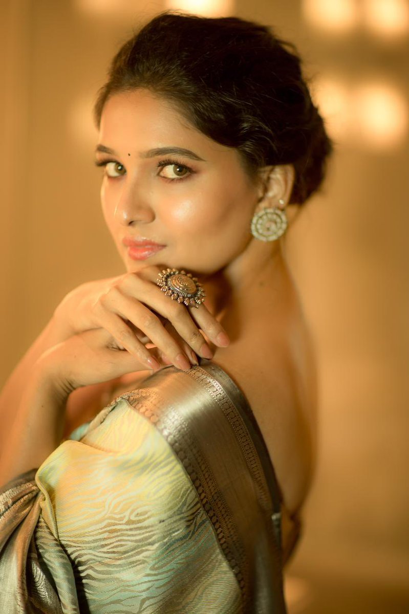 vanibhojanoffl's tweet photo. 💛 https://t.co/mrGggs5wjd