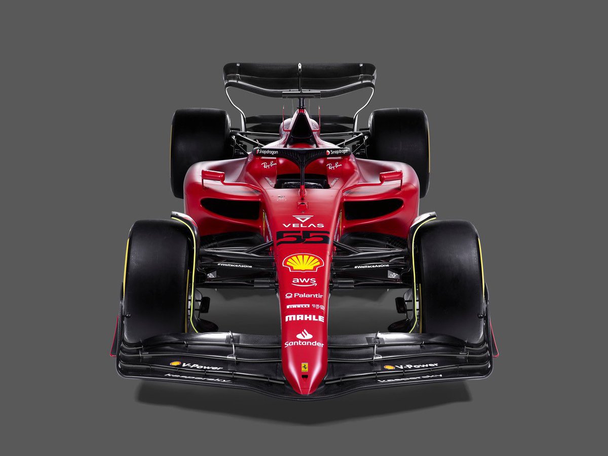 Oh my god!! What a stunning car! #essereFerrari