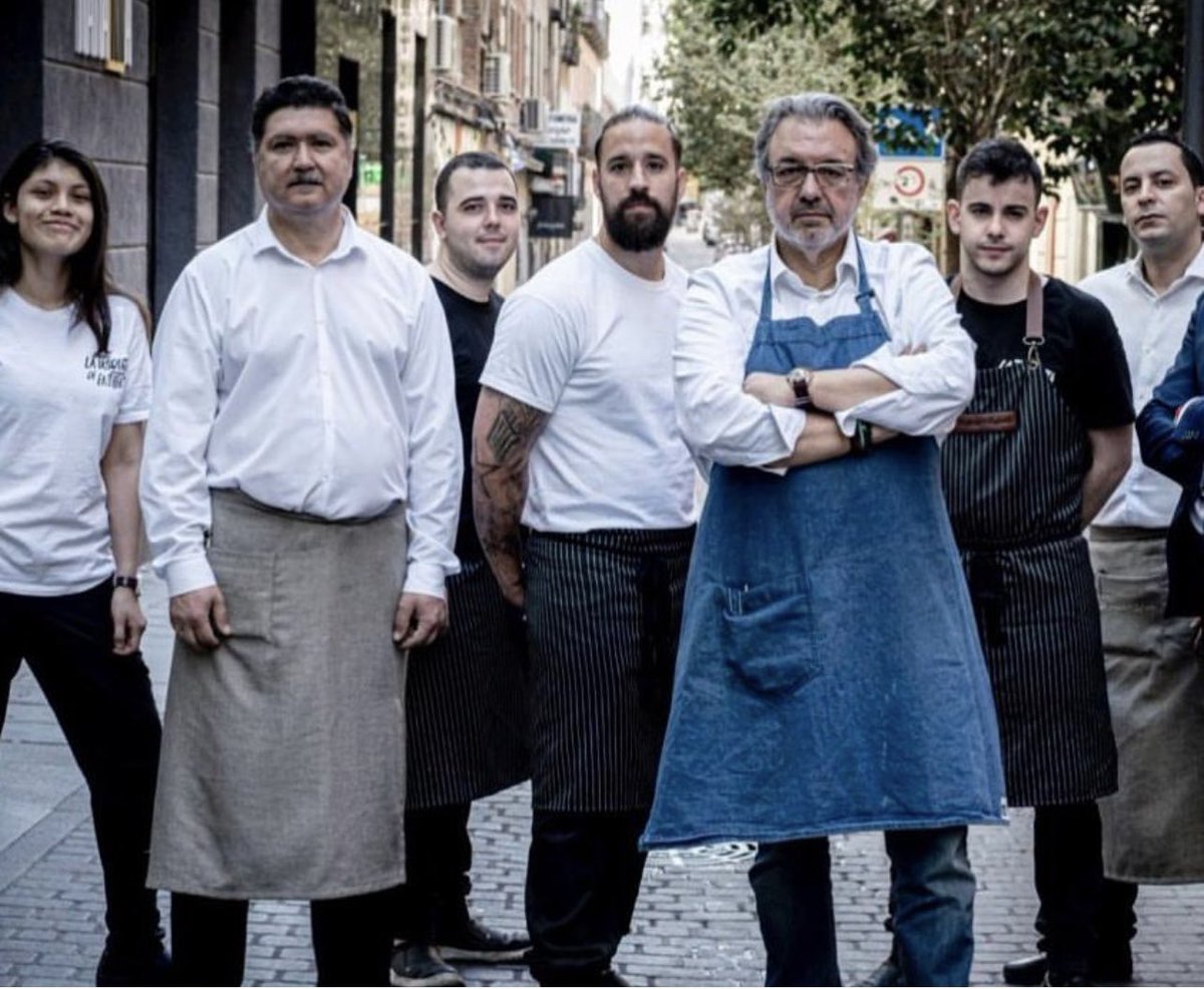 Ha fallecido nuestro querido David, en esta familia desde hace 14 años. Trabajador incansable, humilde y sencillo, entrañable, cariñoso, amable y conciliador, deja un enorme vacío en esta casa y en los corazones de los que tuvimos la enorme suerte de conocerle. Descansa en paz❤️