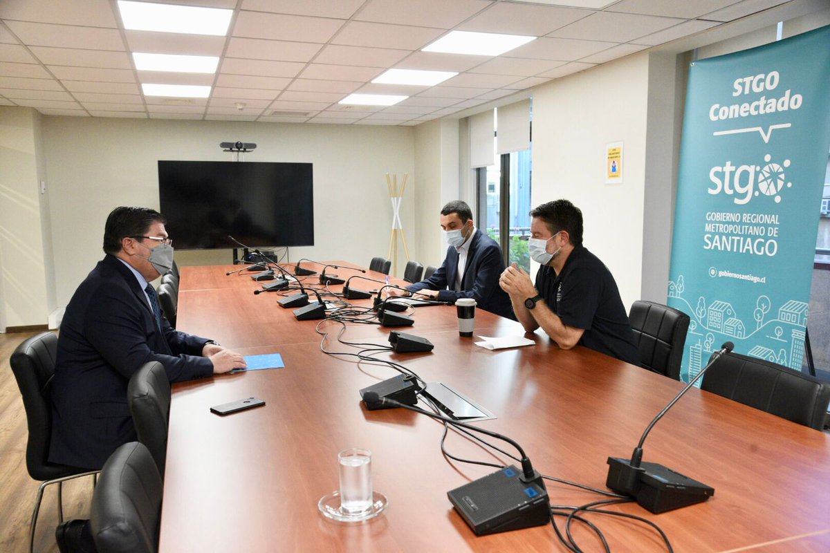 Gob_Santiago's tweet photo. Hoy tenemos una audiencia de nivel internacional 🥰. Partimos la mañana con el Embajador chileno en Turquía Rodrigo Arcos 🇨🇱🇹🇷 https://t.co/FF1lsJ6pbs