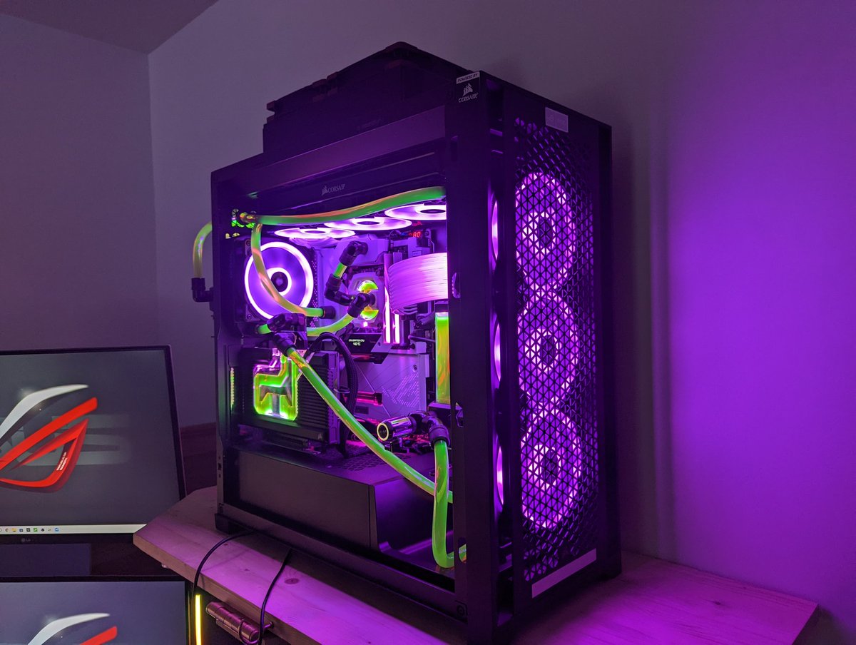 The_Starzz's tweet photo. @CORSAIR Almost the same ;)

Asus Formula Z690
I9 12900k OC
5.2 all p core
4.2 all e core
46x cache

4 x 360mm RAD
1 x 280mm

2x16GB GSKILL Z5 OC 6200mhz 32-36-36-58

RTX 3090 Founder OC @t 2055mhz

3 X 2TB NVME Gen 4

4 X 2TB Sata SSD

1600AXI PSU https://t.co/Ytzdz0IndR