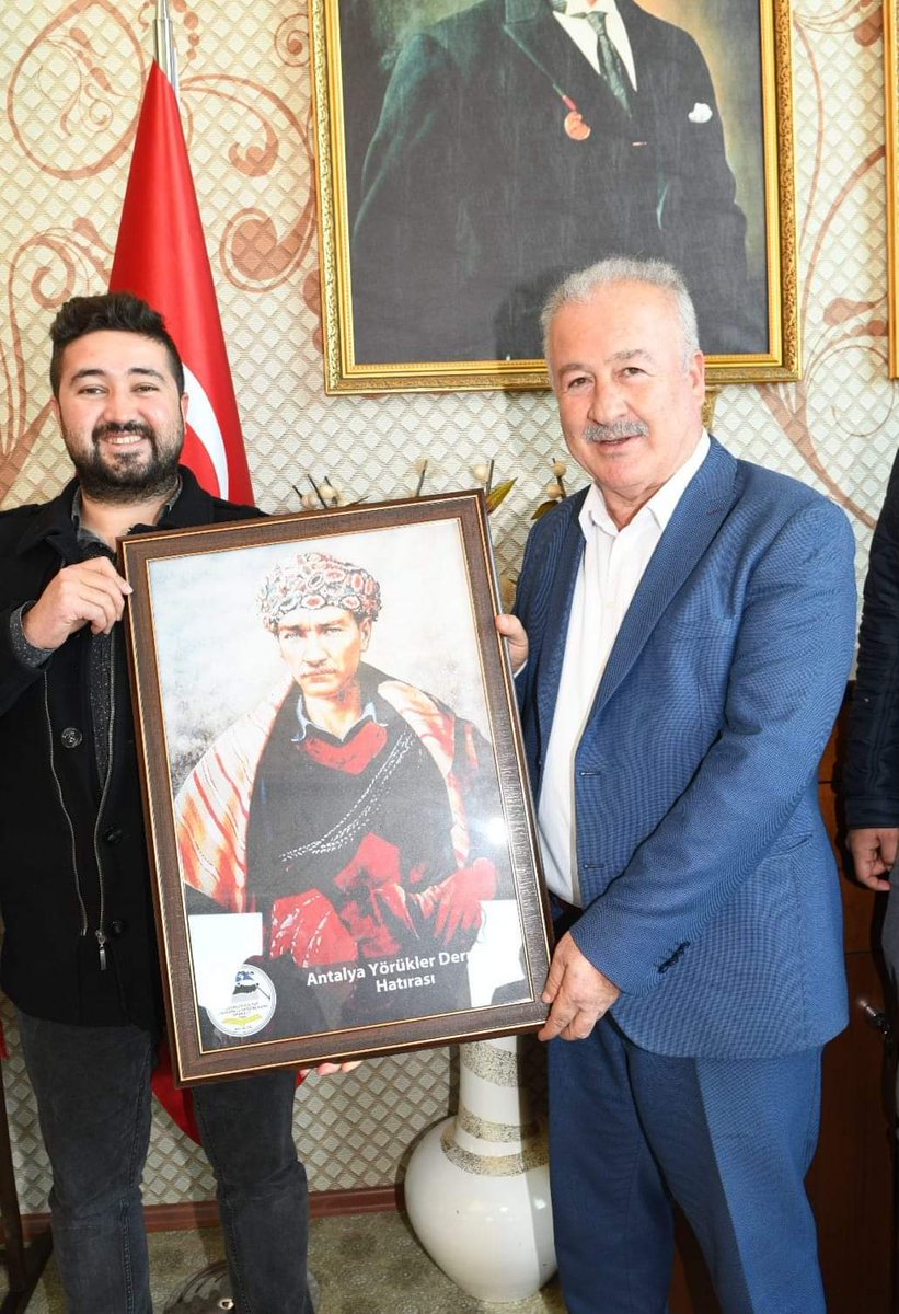 Antalya Yörükler Derneği Gençlik Kolları Yönetimi olarak Aksu Belediye Başkanı Sayın Halil Şahin'i ziyaret ettik. Yakın zamanda yapılacak gençlik toyuna davet ettik.

Nazik Misafirperverliği için Sayın (<a href="/eczhalilsahin/">Halil ŞAHİN</a>) 'e teşekkür ederiz.

Antalya Yörükler Derneği Gençlik Kolları