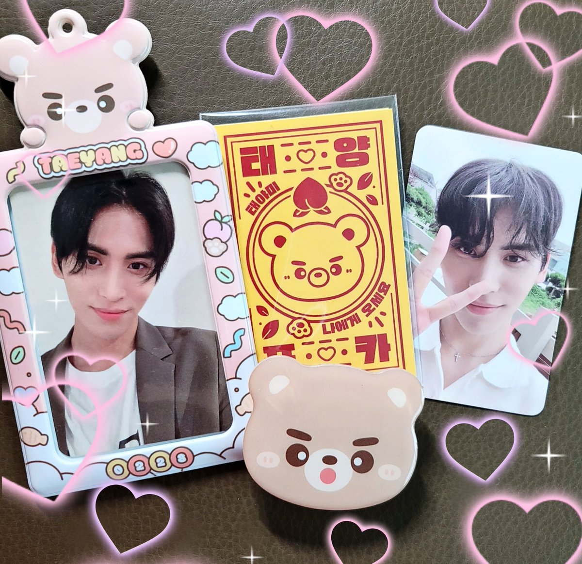 TY_APLN_'s tweet photo. @to_taeyami 

누가 진짜 태양인지 모를 정도로 사랑스러워요🥺
태야미 잘 데리고 다니겠습니다!!💚🤍💚
감사해요!!!🐻 https://t.co/HVwzLwLE2P