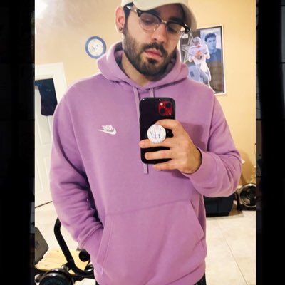 patrick_jamesxv's tweet photo. #NewProfilePic https://t.co/mXkVybrpoY
